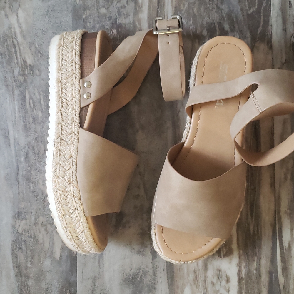 Soda Platform Sandals